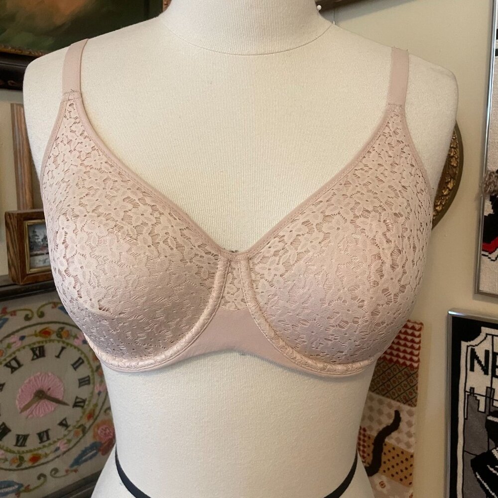 Chantelle Womens Lace Underwire Bra 34DDD Beige